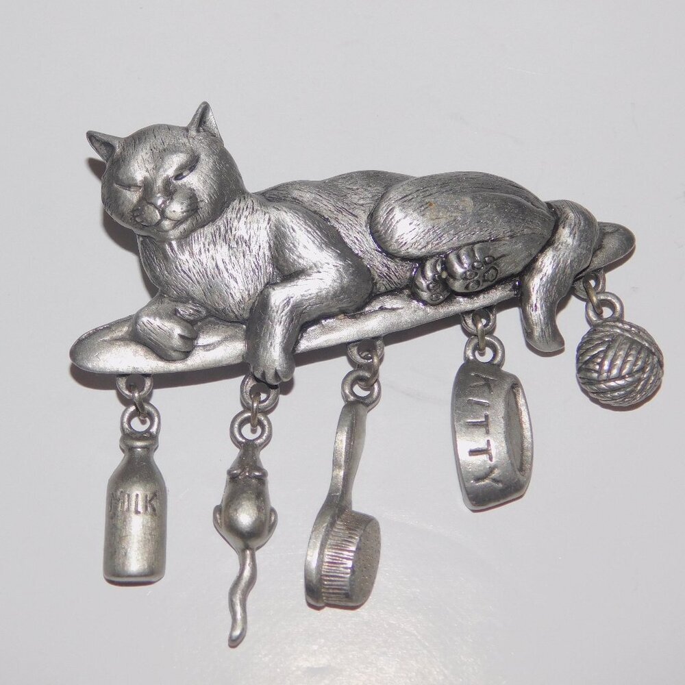 VTG JJ Jonette Jewelry Pewter Cat Brooch Pin Dangling Mouse Milk Yarn Brush bowl